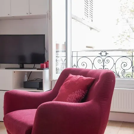 Apartment Beautiful Near La Motte-picquet